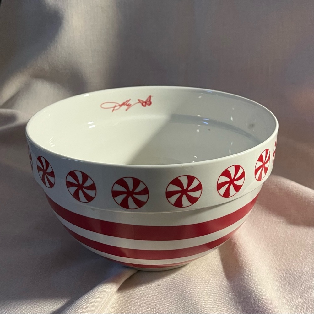2025 HOLLY DOLLY PARTON Christmas PEPPERMINT MIXING BOWL Ceramic CANDY CANE New